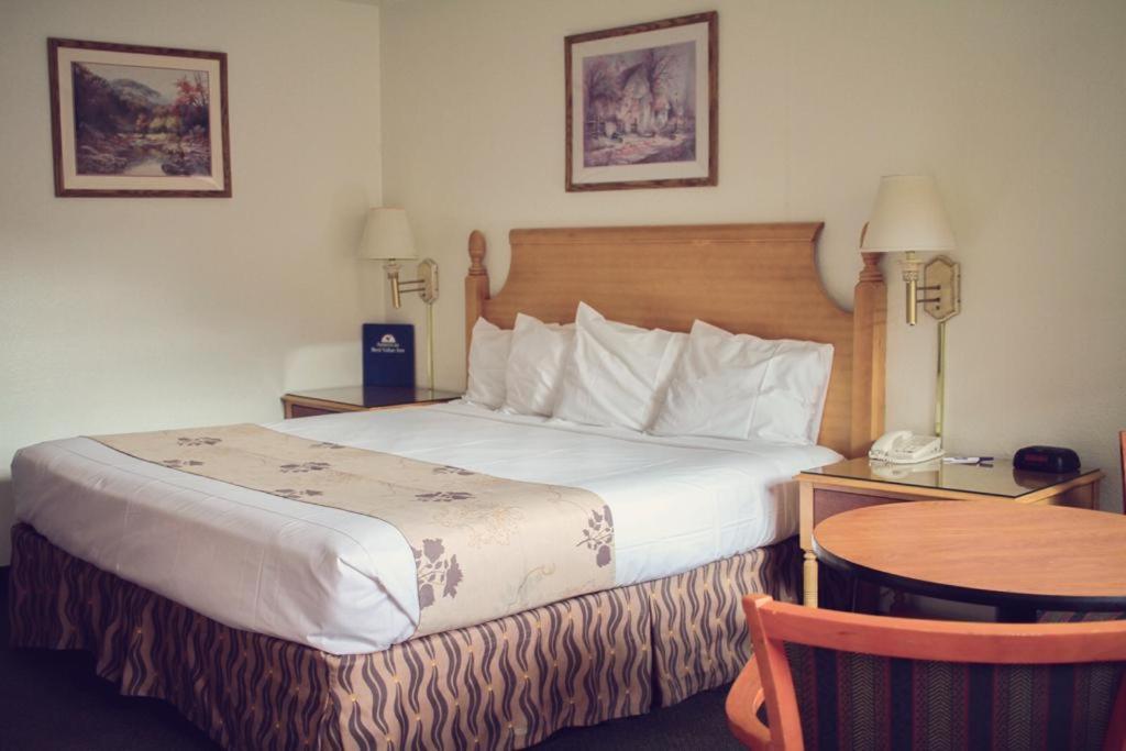 Americas Best Value Inn - Пендлтон Экстерьер фото