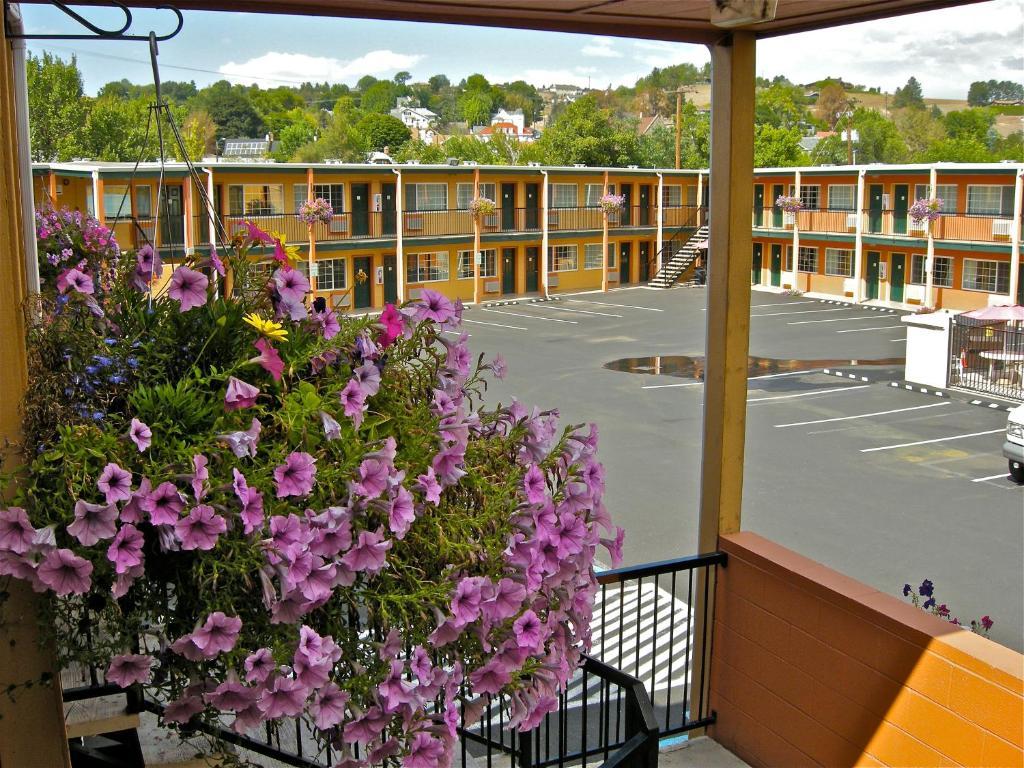 Americas Best Value Inn - Пендлтон Экстерьер фото
