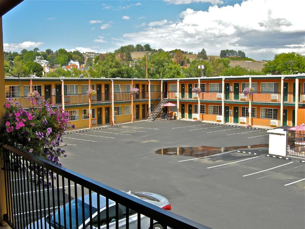 Americas Best Value Inn - Пендлтон Экстерьер фото