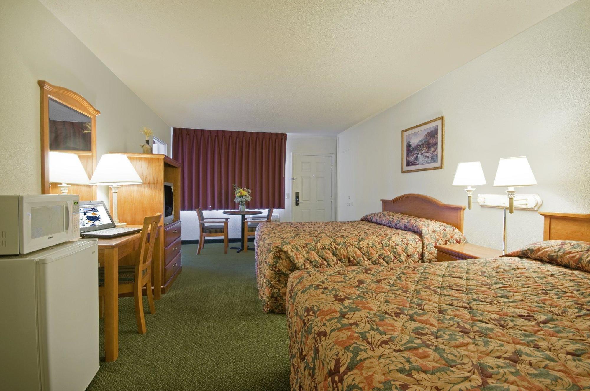 Americas Best Value Inn - Пендлтон Экстерьер фото