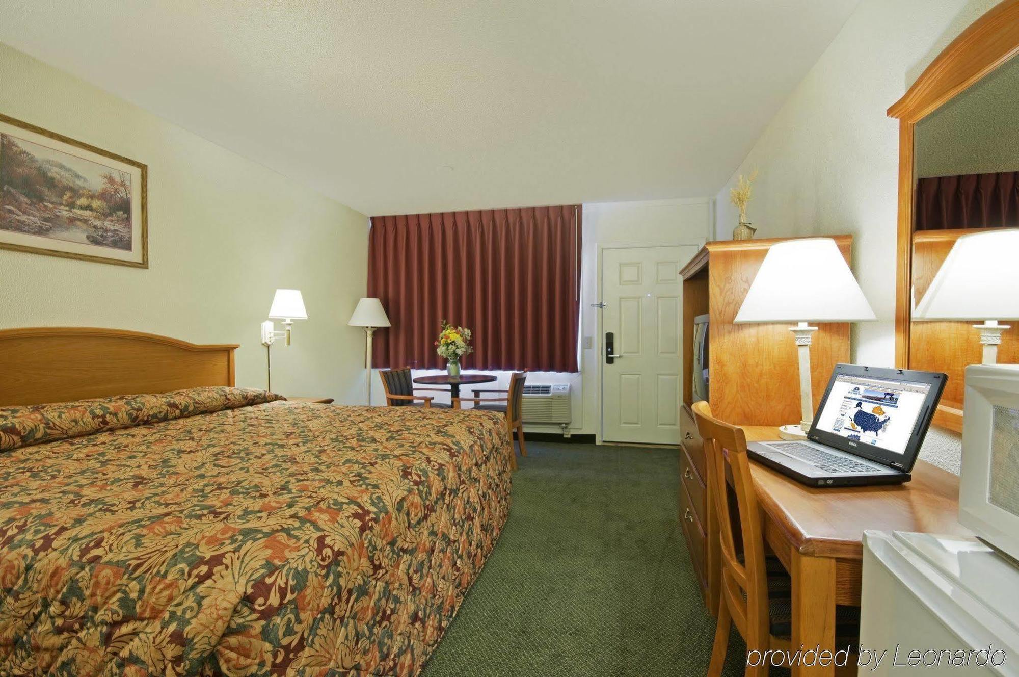 Americas Best Value Inn - Пендлтон Номер фото