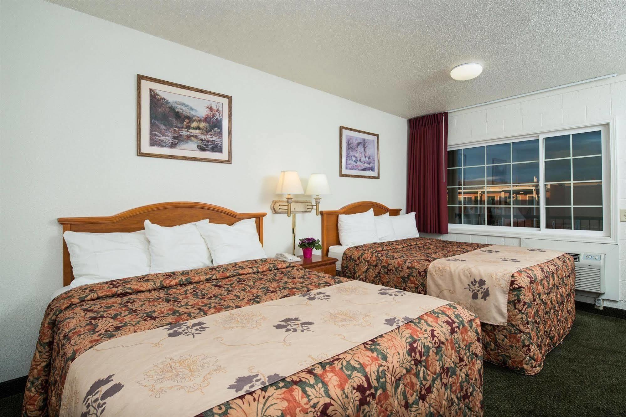 Americas Best Value Inn - Пендлтон Экстерьер фото
