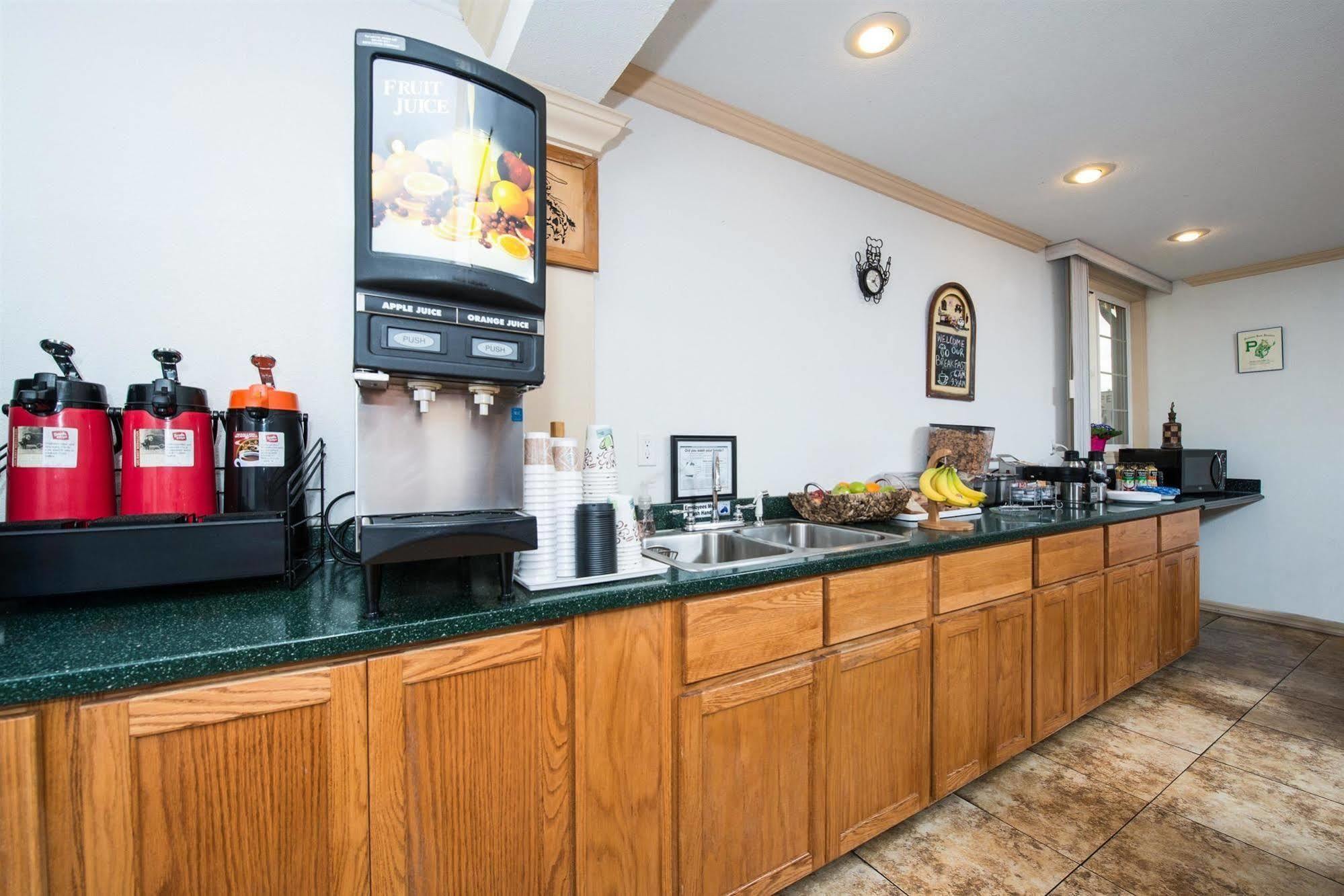 Americas Best Value Inn - Пендлтон Экстерьер фото